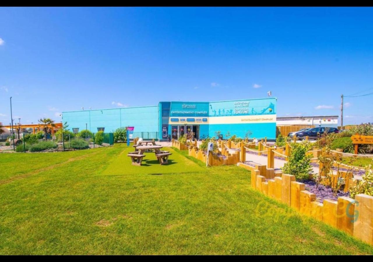 K90 - Chalet - Parkdean Resorts, Camber Sands Eksteriør billede